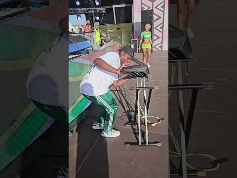 MFR Souls Live on Stage at Afro Nation in Potrugal doing Mas Que Nada and Tourment D' Amour.