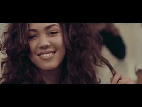 R2bees - Killing Me Softly[video]